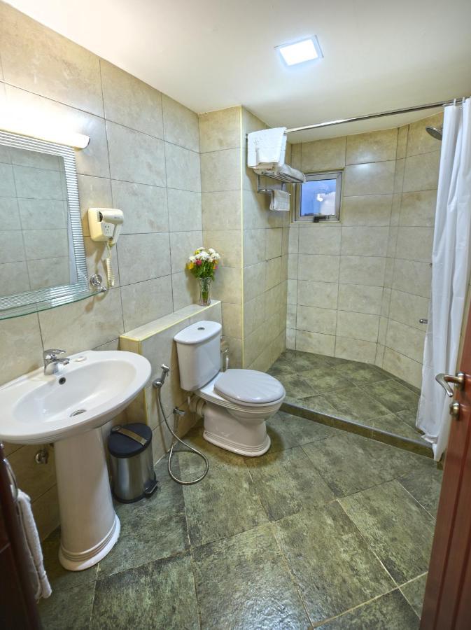 Hotel Sojovalo Kampala Luaran gambar