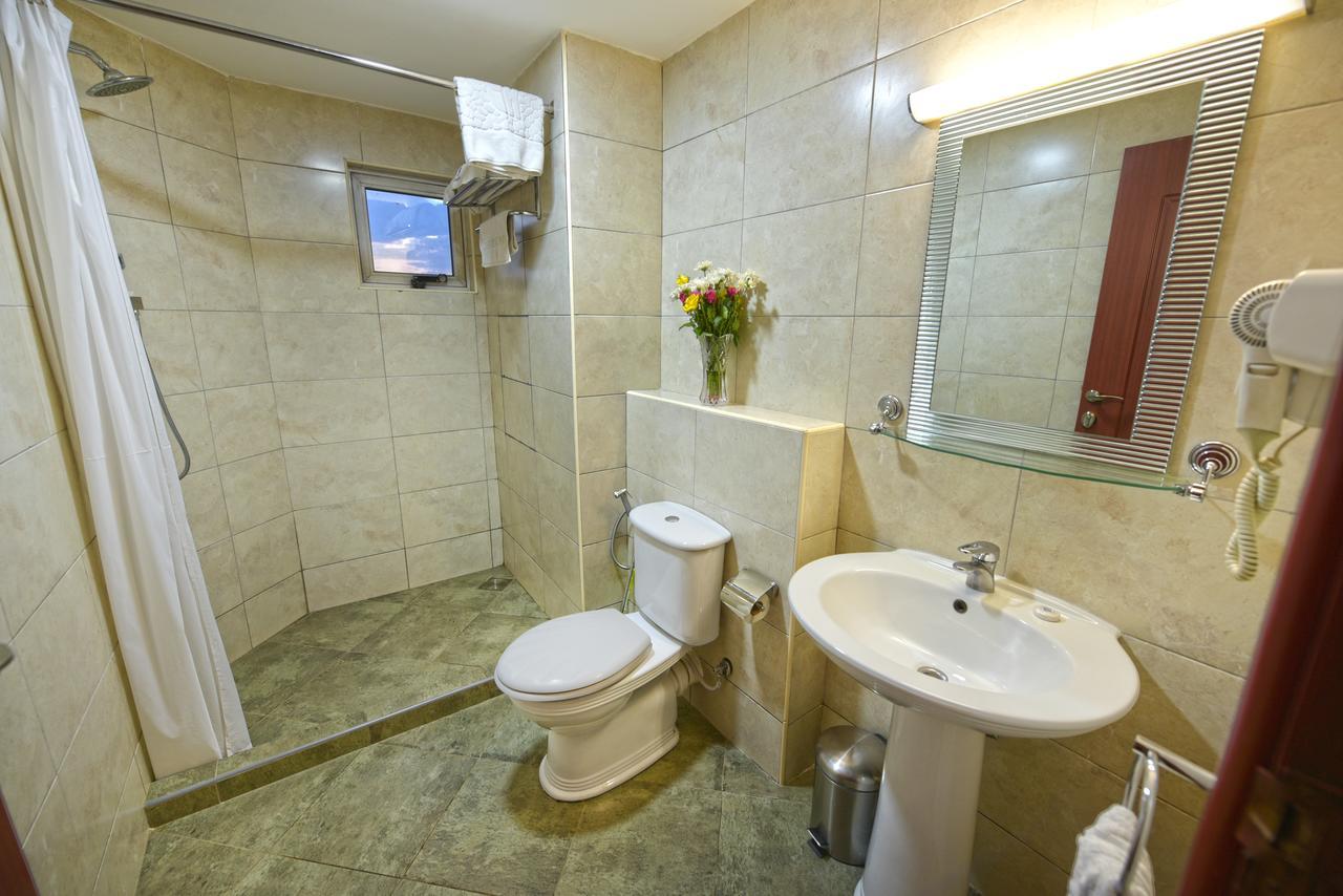 Hotel Sojovalo Kampala Luaran gambar